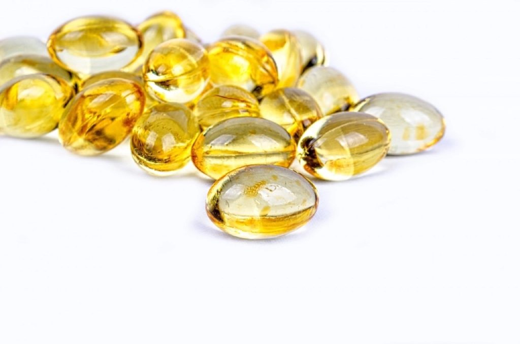 Capsule molli gialle trasparenti, forma farmaceutica orale preparata in Farmacia