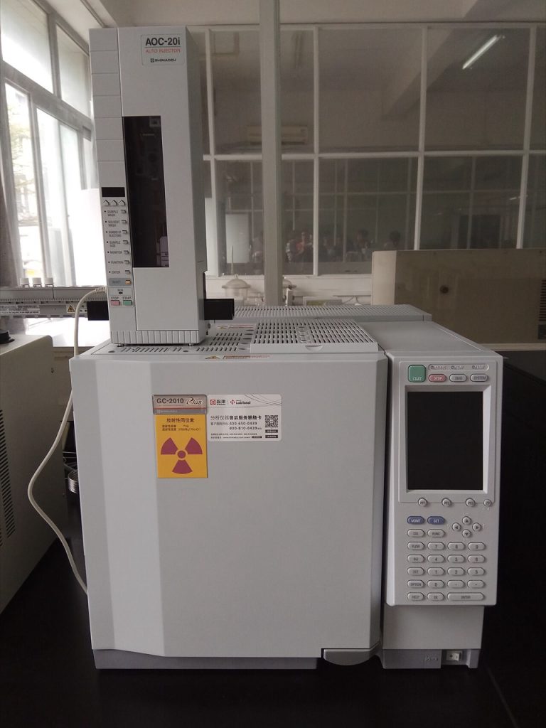 Gascromatografo da laboratorio per l'analisi indipendente dei preparati